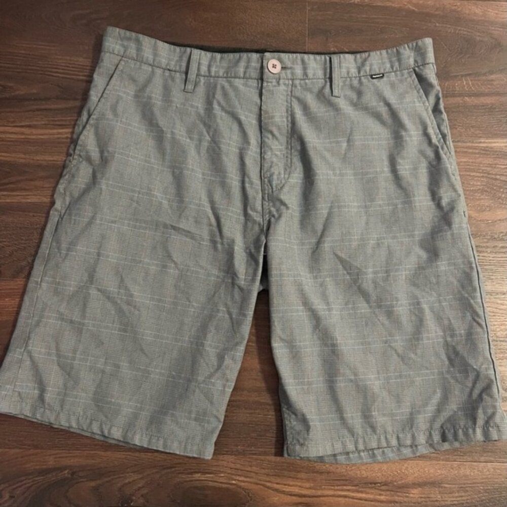 Hurley Men's Gray with blue accents Plaid Flat Front Shorts size 36